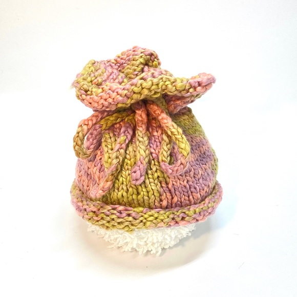 NWT Hand Knit Newborn Funnel Hat with Bow Tie in Organic Cotton Size Newborn - Picture 3 of 6